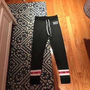 Size L PINK yoga pants never warn&great condition