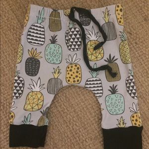 SewIttyBitty  🍍 Pineapple joggers