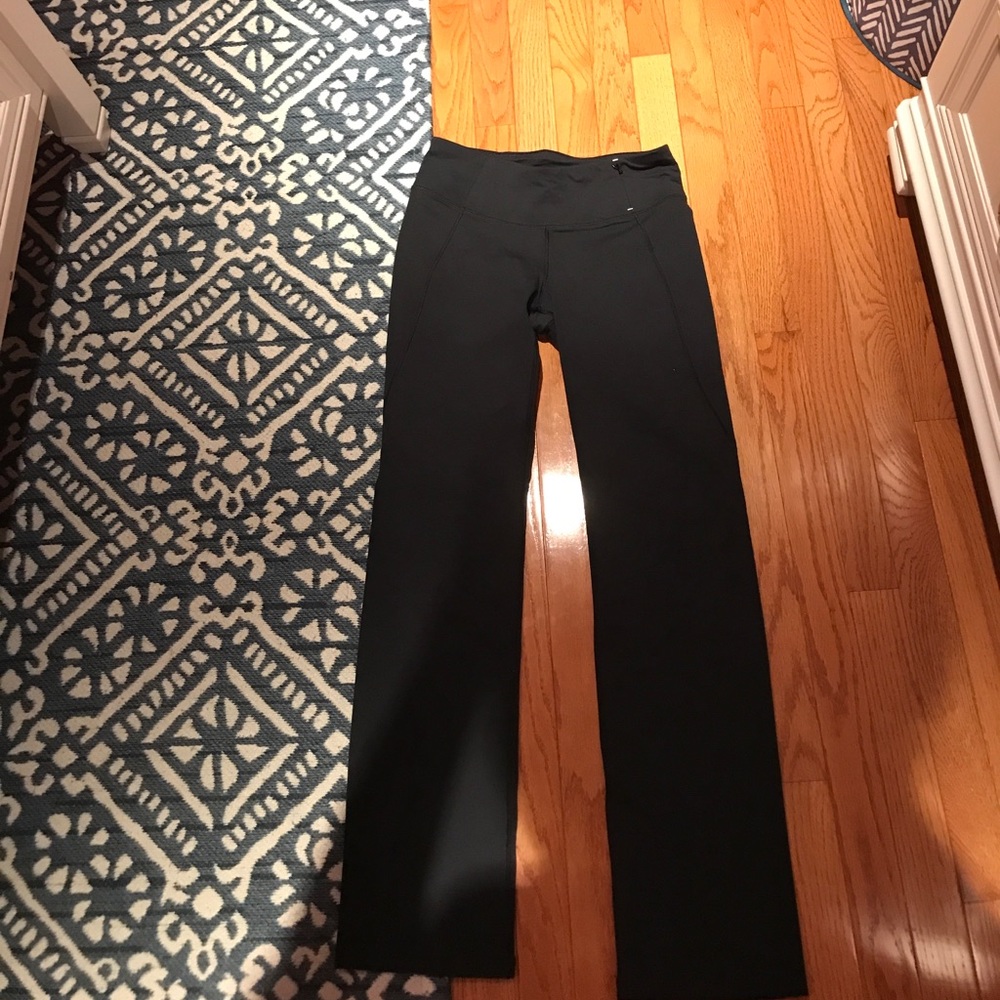 CALIA BY CARRIE UNDERWOOD Size M workout pants!!