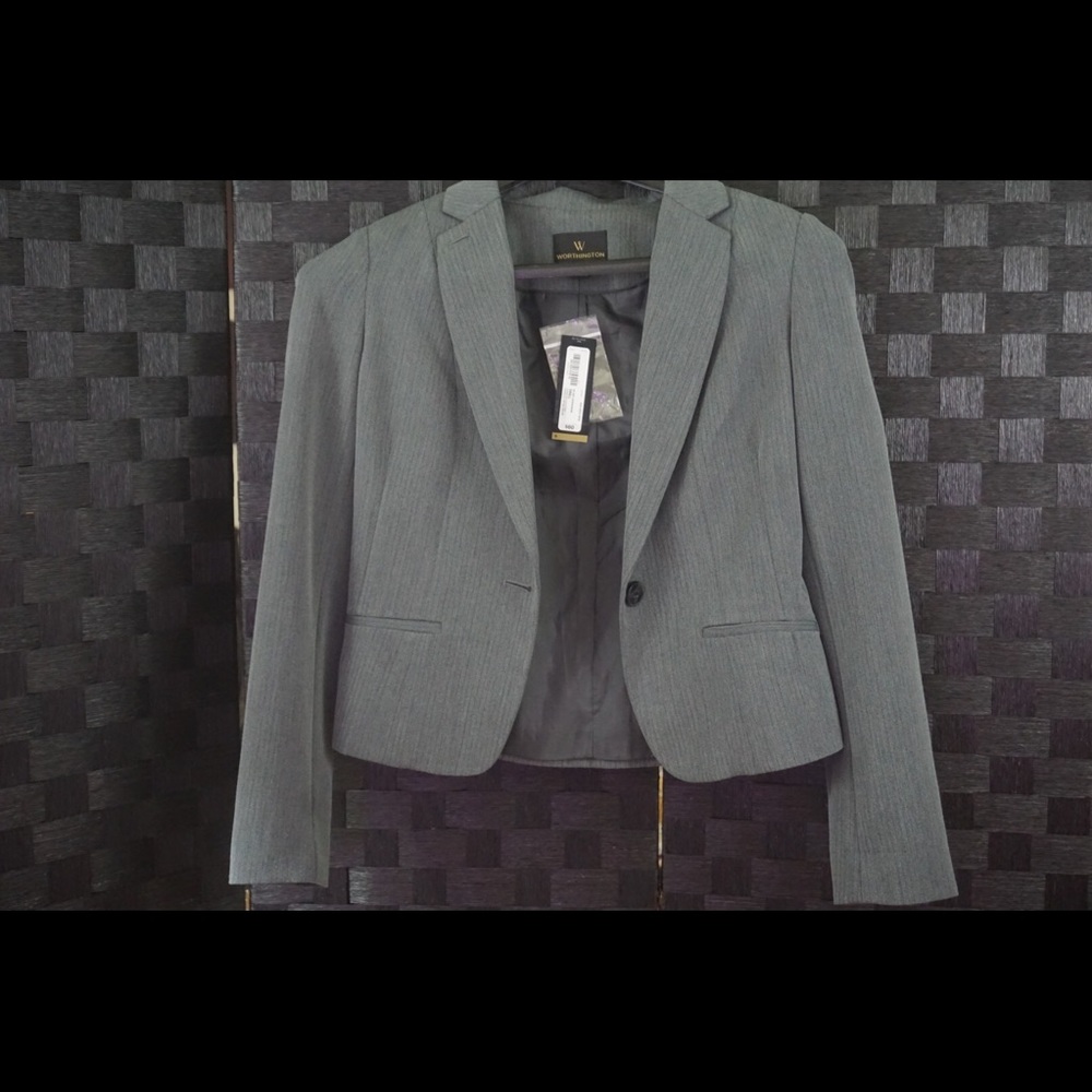 NWT Gray woman’s blazer.