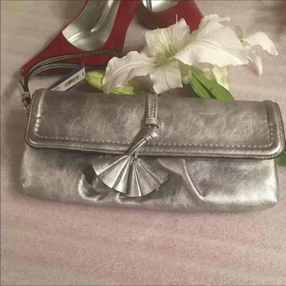 Vera Wang clutch - Picture 1 of 6