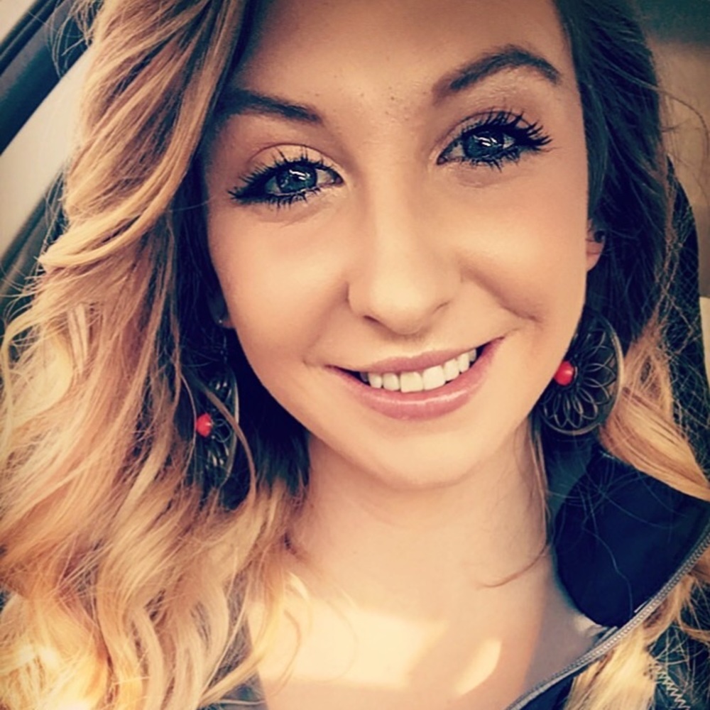 Meet your Posher, Carlea