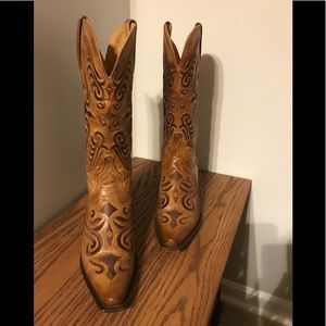 New Beautiful Charlie 1 Horse Boots by Lucchese!