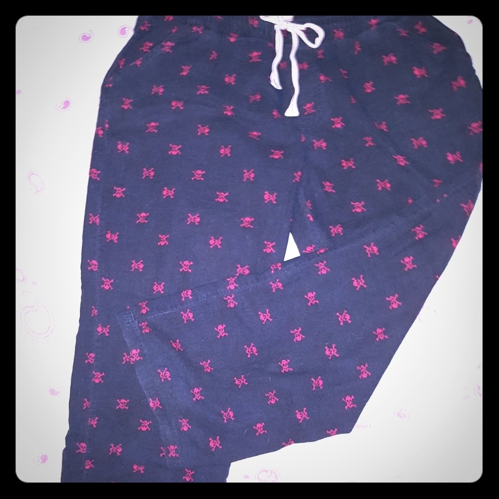 Skull and cross bones lounge pants