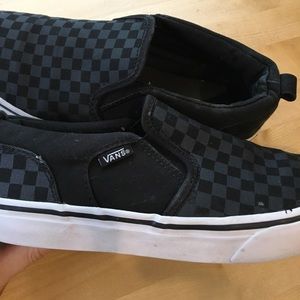 Boys vans slip one