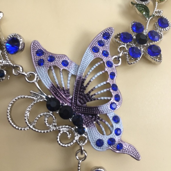 Crystal Butterfly Necklace Set/ Blue - Picture 8 of 8