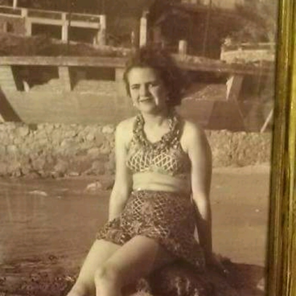 Meet your Posher, Rebeca