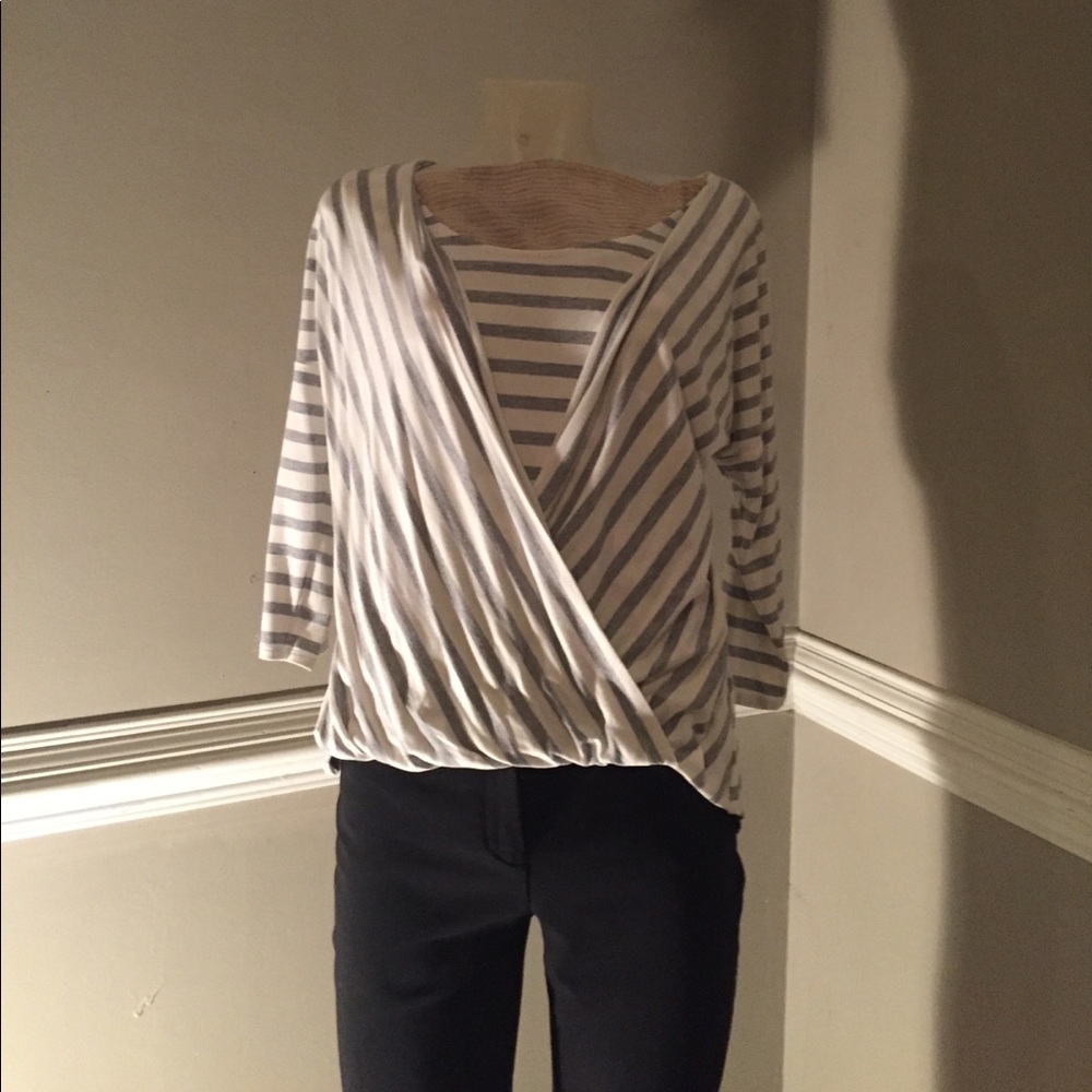 Three-quarter length sleeve shirt