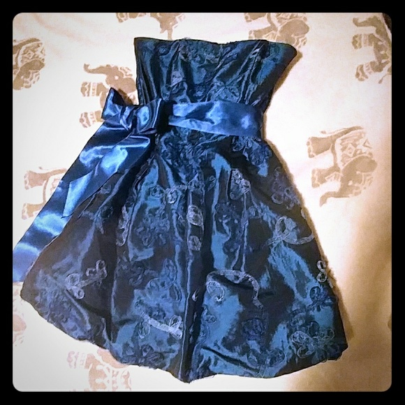 Caché cocktail dress - Picture 1 of 2