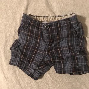 Infant boys gap shorts. Plaid 0-3mo