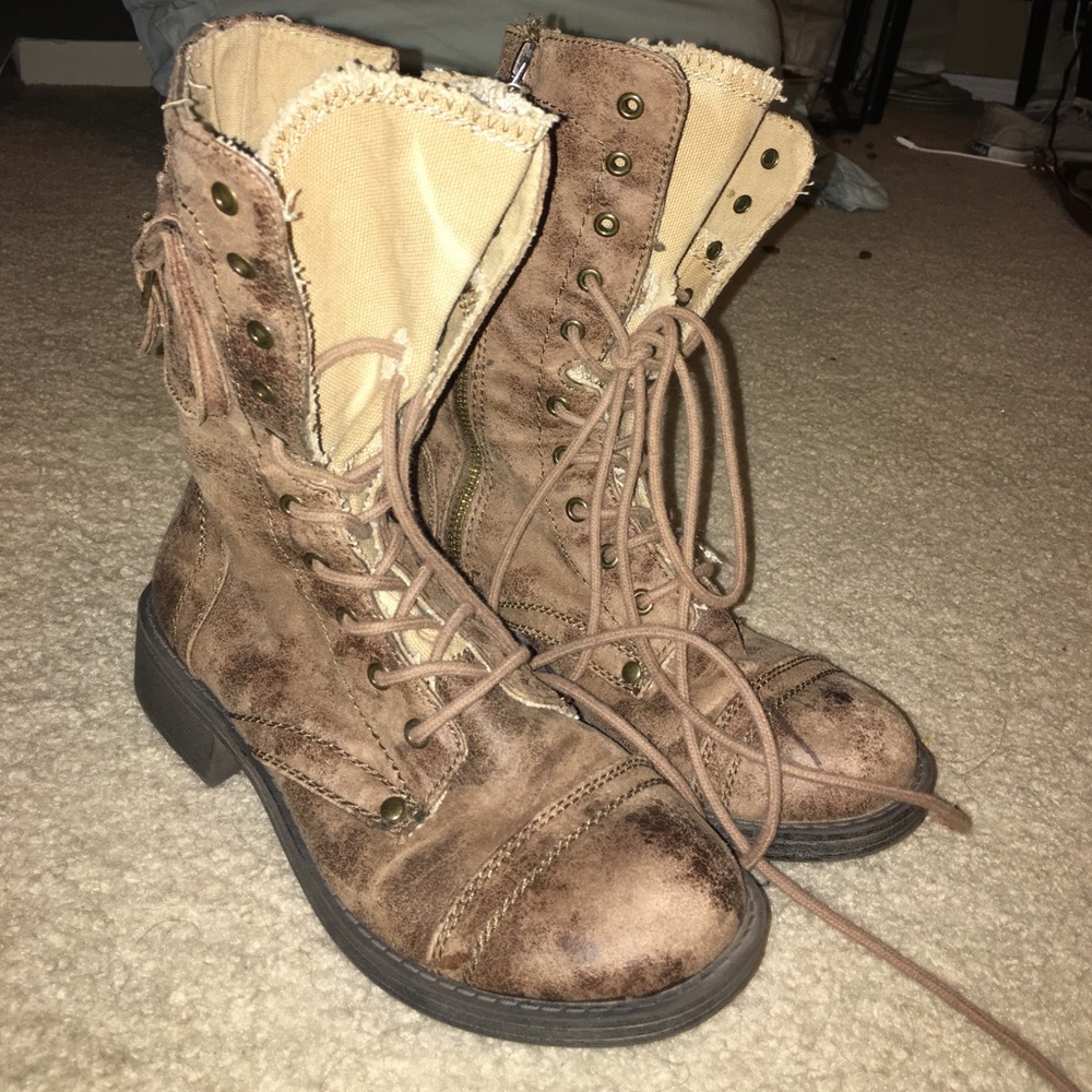 SZ 6.5 Roxy Combat Boots