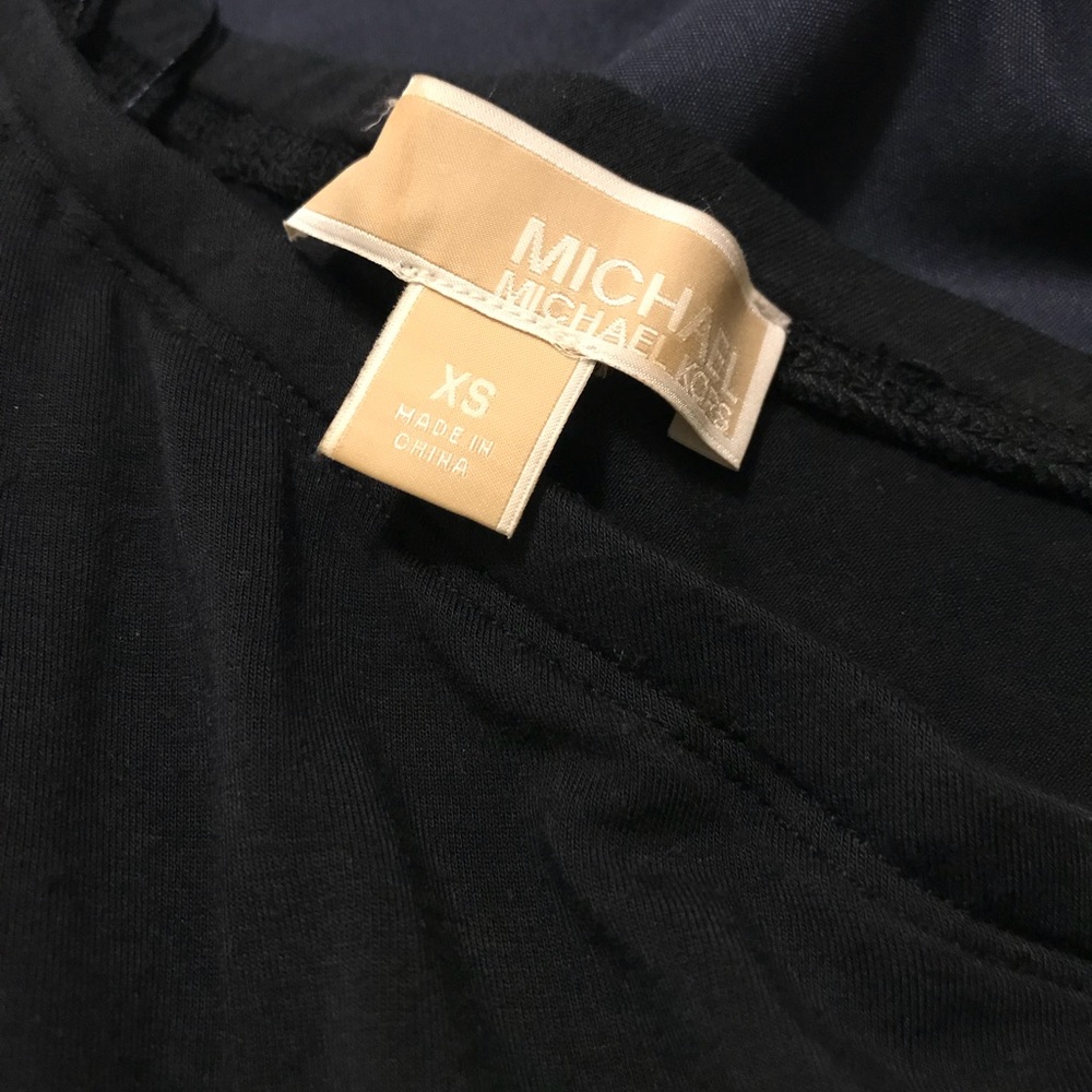 Michael Kors loose one sleeve top