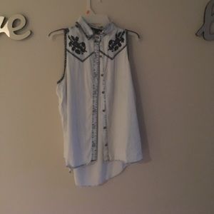 Trying to clear out my closet😂