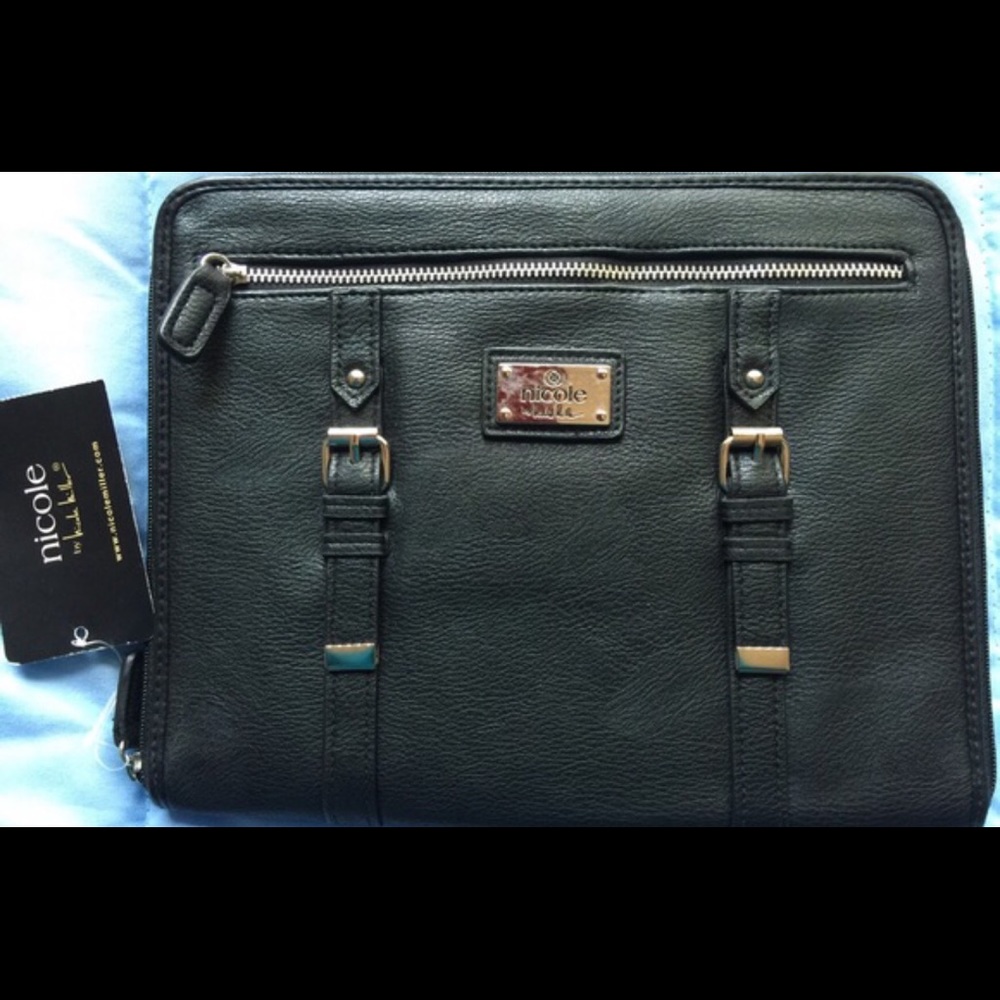 Nicole by Nicole Miller tablet case/sleeve