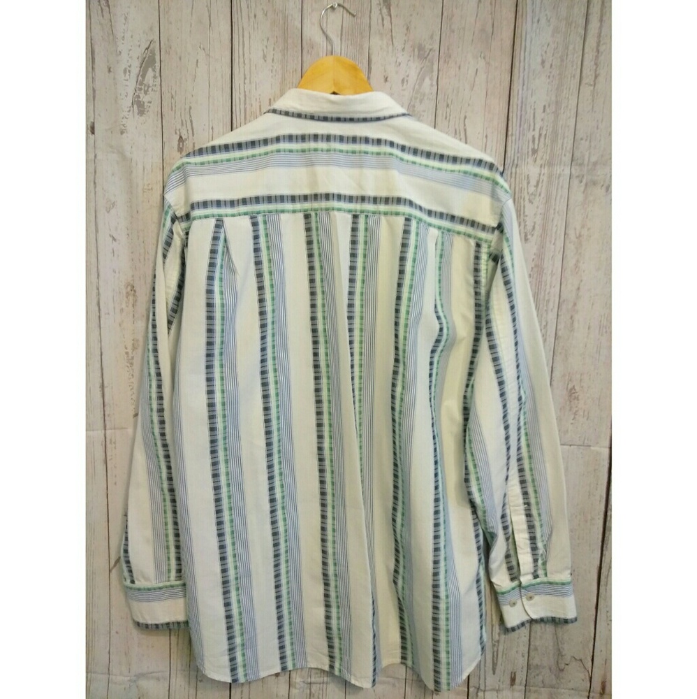 Tommy Bahama casual Button up shirt - Picture 2 of 7