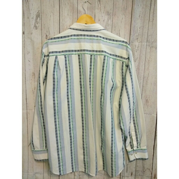 Tommy Bahama casual Button up shirt - Picture 2 of 7