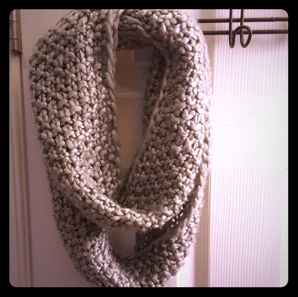 Infinity scarf