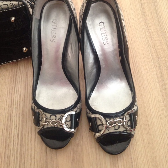 Guess bag and heels bundle - Picture 4 of 5