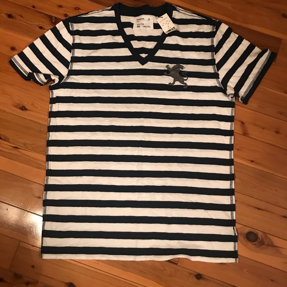 Men’s Short Sleeve V-neck