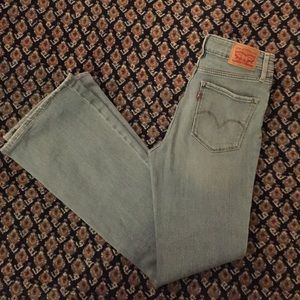 Levi's High Rise Flare size 27
