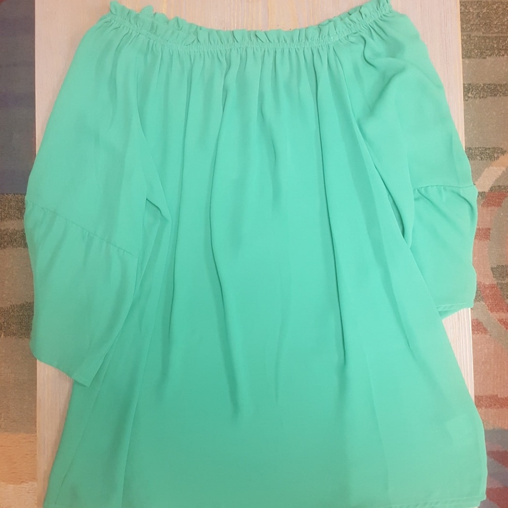 NWT off shoulder Kelly Green Tunic