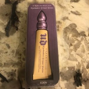 Urban Decay eyeshadow primer