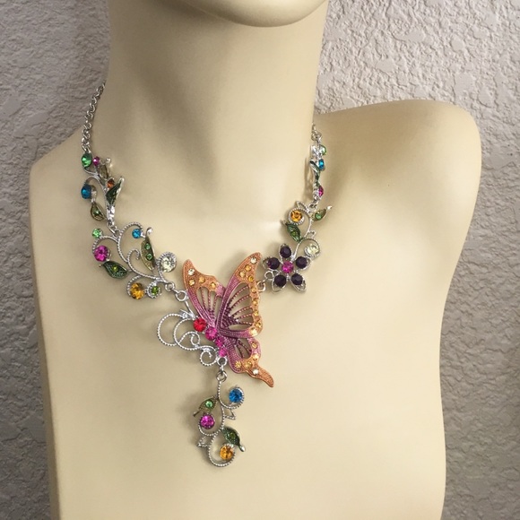 Crystal Butterfly Necklace Set/Multi Silver - Picture 2 of 8