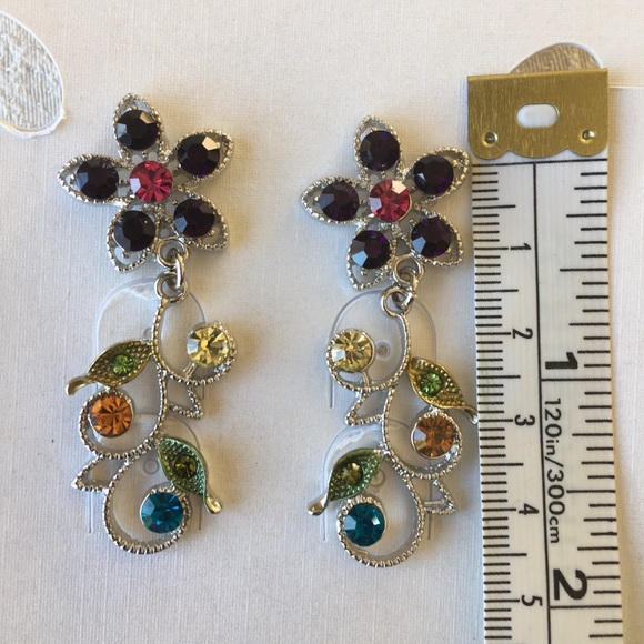 Crystal Butterfly Necklace Set/Multi Silver - Picture 5 of 8