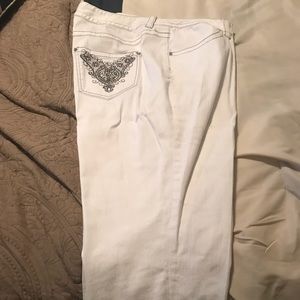 White denim capris