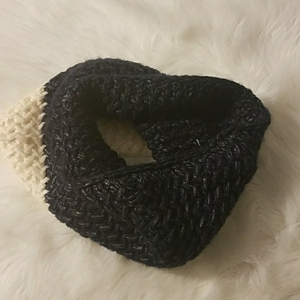 Infinity scarf. Vince Camuto