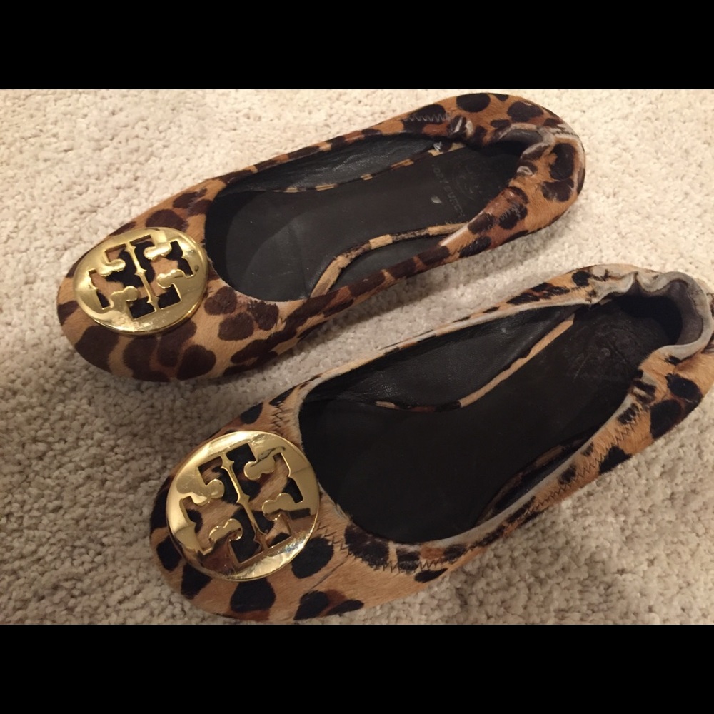Tory Burch flats in leopard