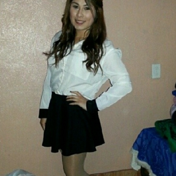 Black skater skirt - Picture 3 of 3