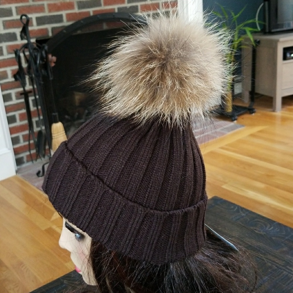 Brown Winter Knit Hat w Genuine Fur Pompom