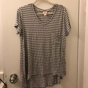 Gray/white striped tunic