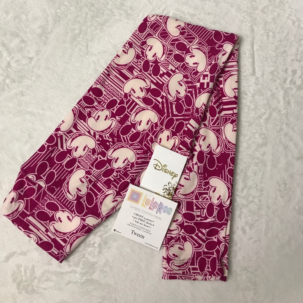🔴 SOLD 🔴 Disney Alert leggings