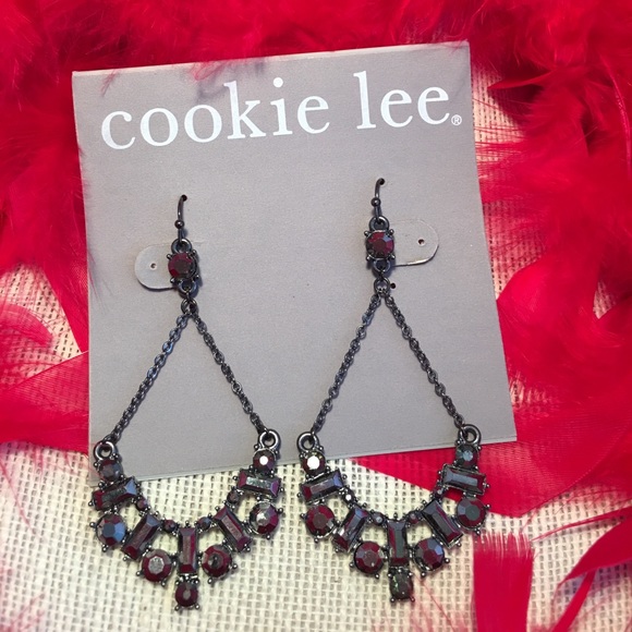 Classy Glam Genuine Crystal Earrings - Picture 1 of 2