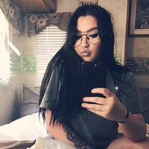 Meet your Posher, Alexandra