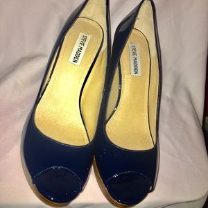 Navy blue patten leather wedges