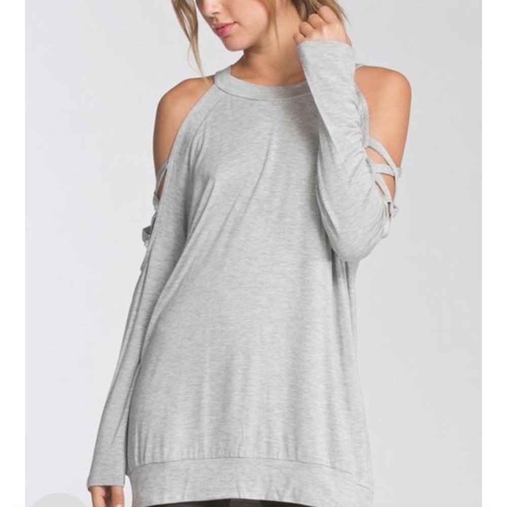Last 2! 🌟Olive Cold Shoulder Criss Cross Top - Picture 3 of 3
