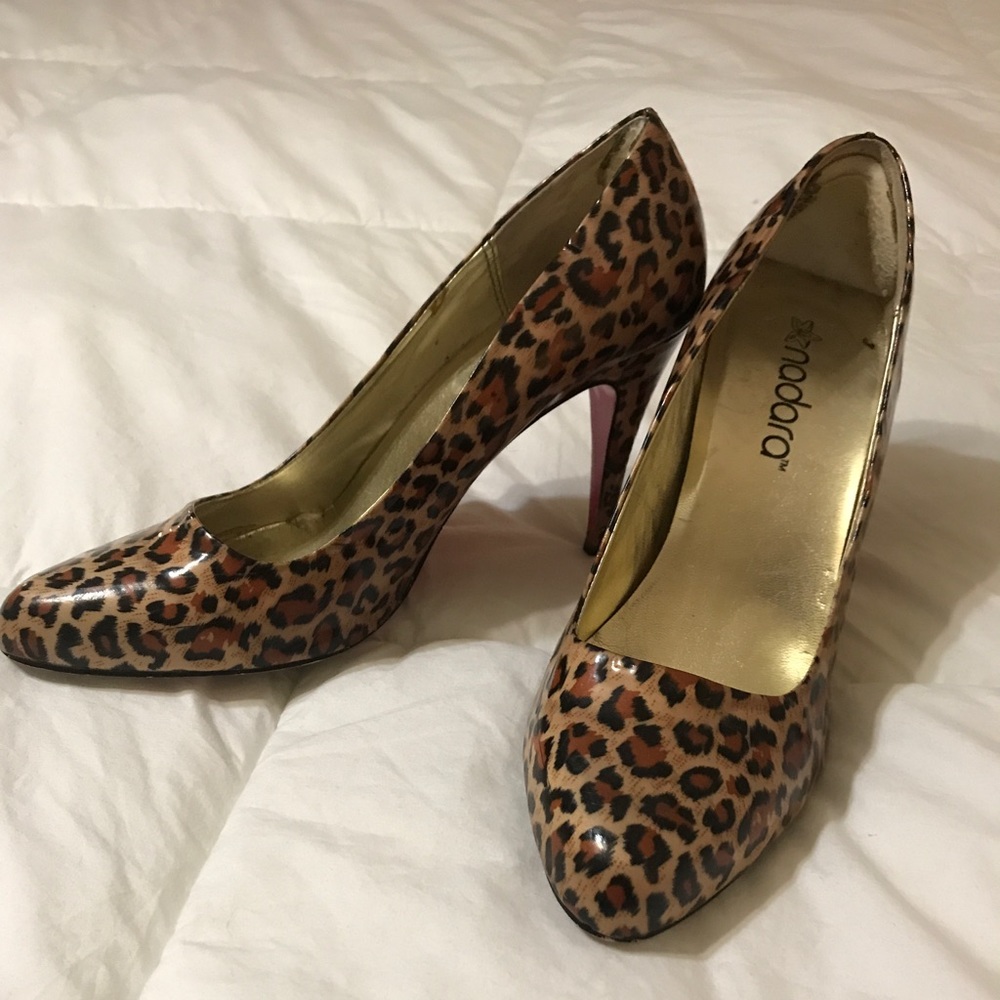 Leopard Pumps