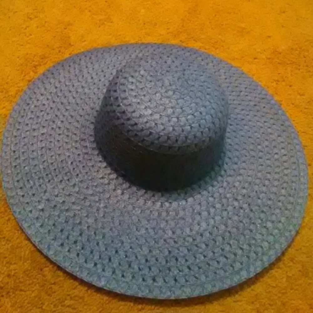 Sun hat - Picture 2 of 2