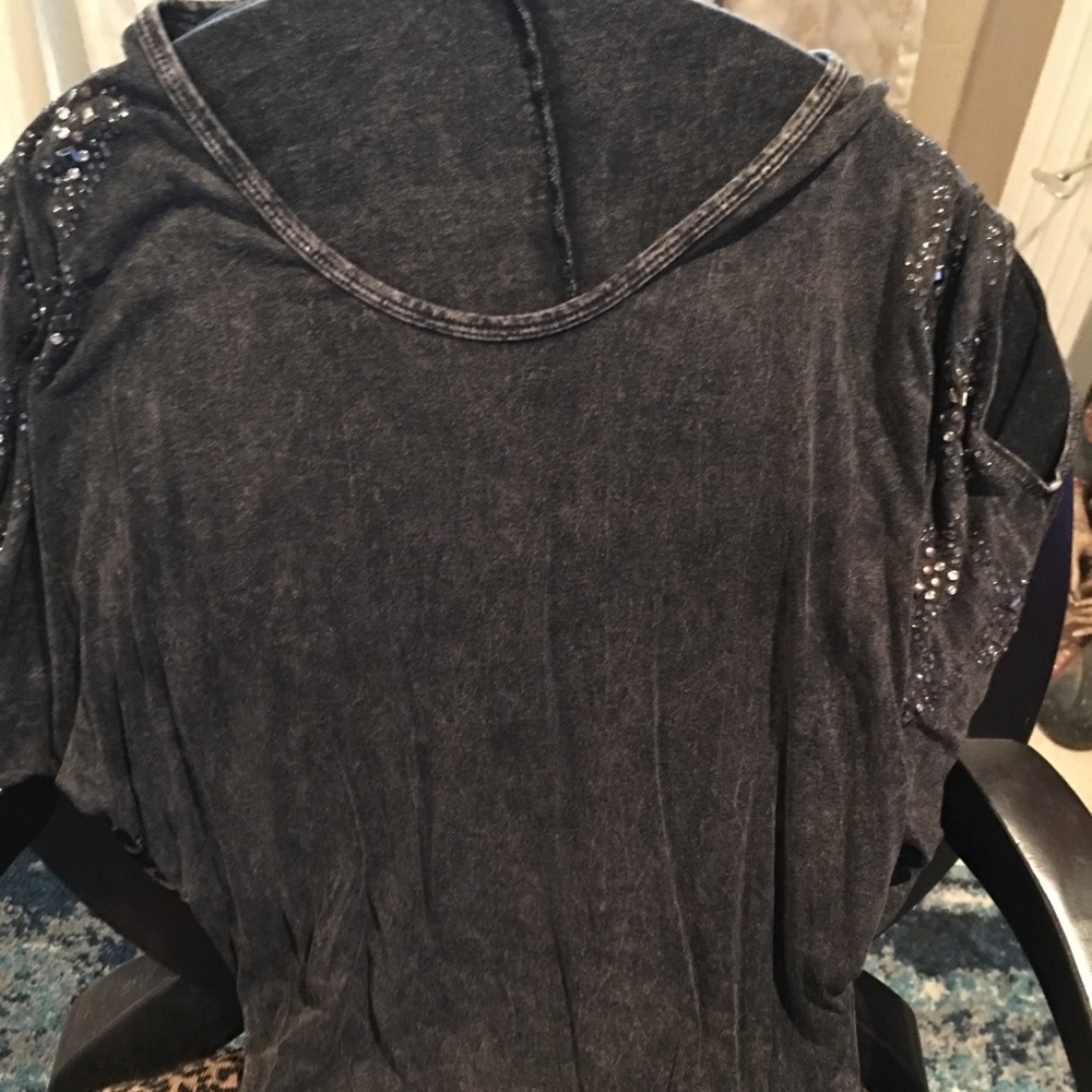 Cold shoulder rhinestone tee