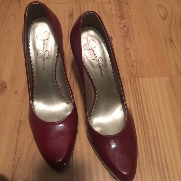 Red and leopard heels - Picture 3 of 6