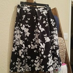 Floral print skirt