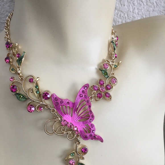 Crystal Butterfly Necklace Set/Pink - Picture 8 of 8