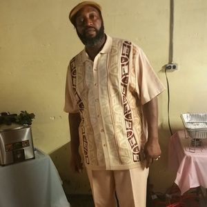 Meet your Posher, Louis