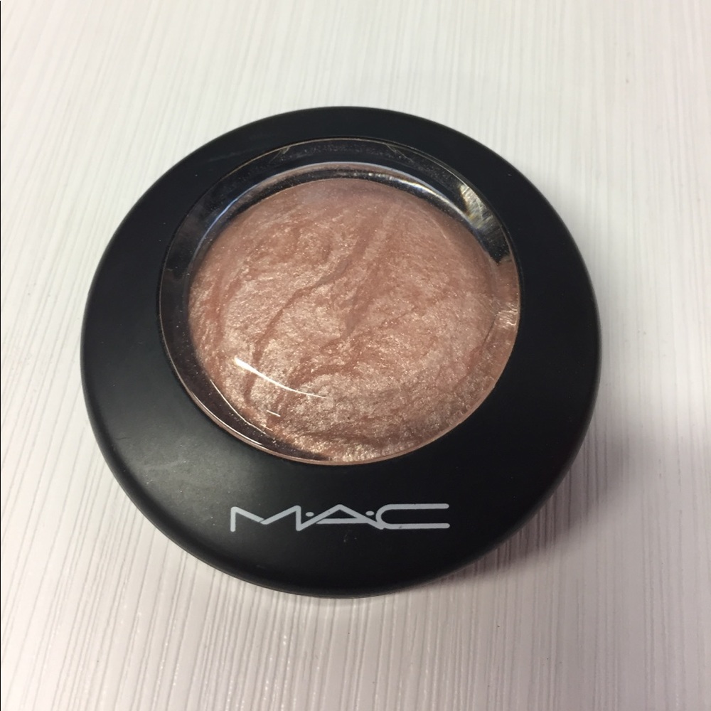 MAC Mineralize Skinfinish