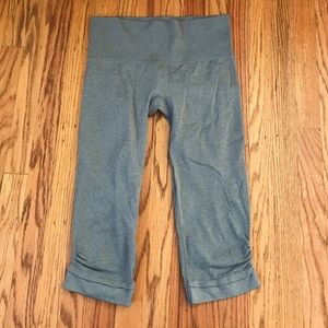 Lululemon ebb and flow capris
