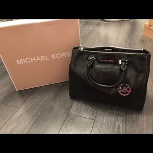 Michael Kors Bedford large dressy tote