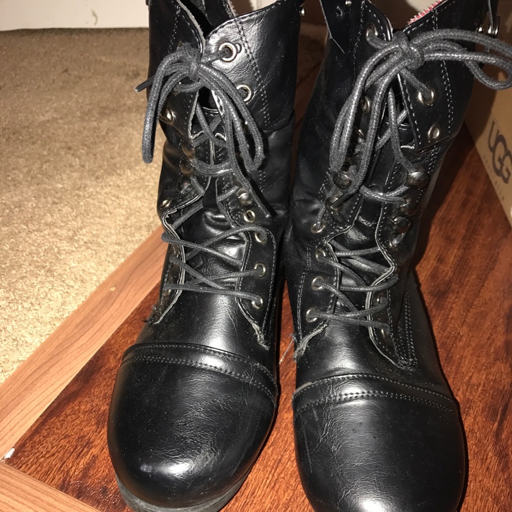 Ankle combat boots